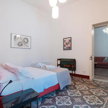 Lotus Full Kitchen & Balcony In Historic Centre