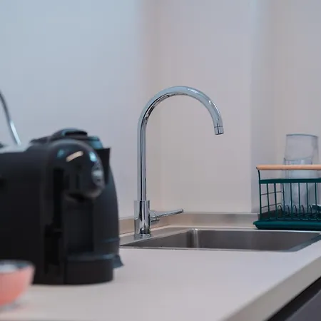 アパート Lotus & Rooftop By Colibri