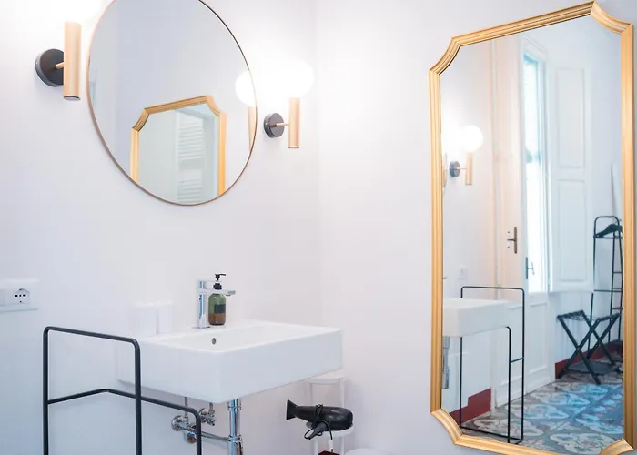 Lotus Full Kitchen & Balcony In Historic Centre Appartement *