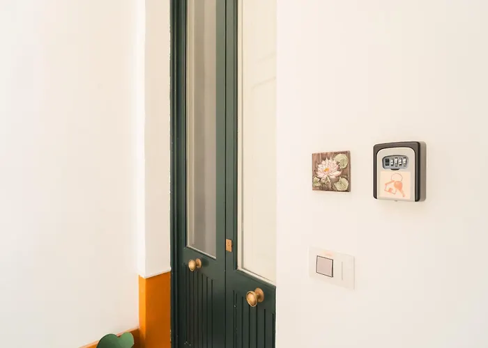 Lotus Full Kitchen & Balcony In Historic Centre Apartment